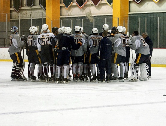 trainins camp huddle (Sarah Fuqua)